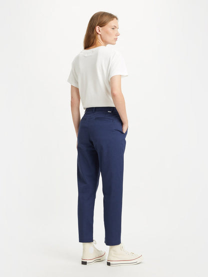 Levi's® Women's Essential Chino Pants